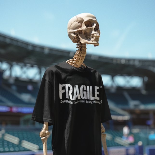 Camiseta frágil, acabei de deixar cair minha filha/Humor Es (Criador carregado)