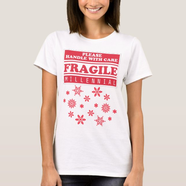 Camiseta Frágil Milênio, Manipula Com Flocos De Neve Cuidad (Frente)