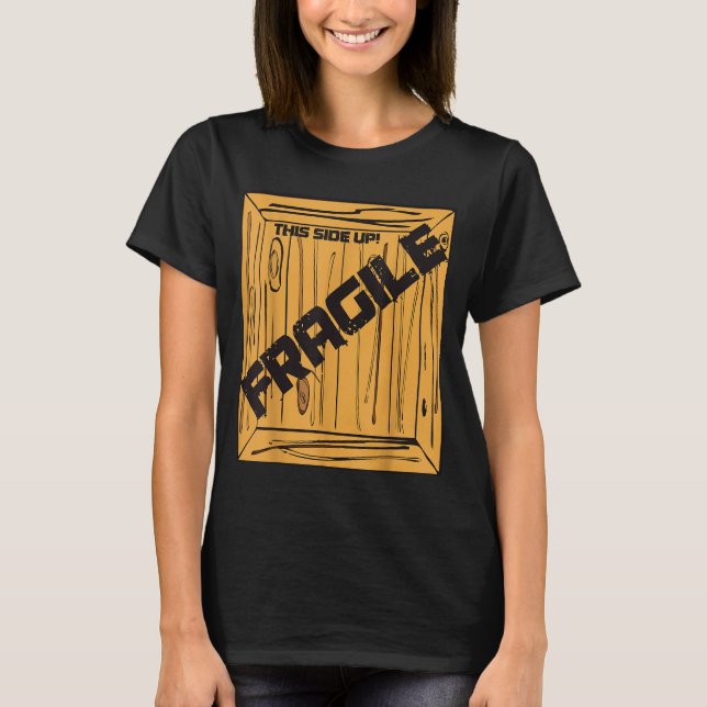 Camiseta Fragile Shirt Halloween Christmas Costume Movie Sh (Frente)