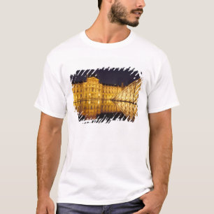 Camiseta França, Paris, museu Louvre à noite.