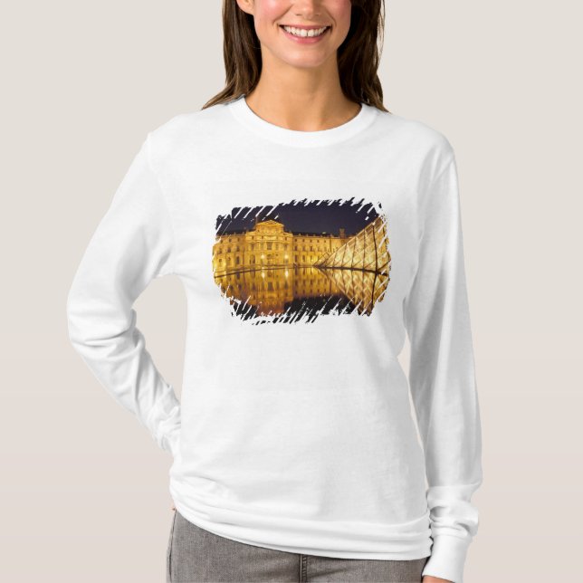 Camiseta França, Paris, Museu Louvre à noite. (Frente)