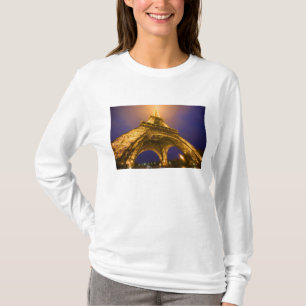 Camiseta França, Paris. Olhando para cima a partir da base