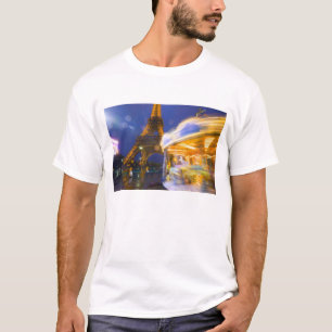 Camiseta França, Paris. Torre Eiffel no crepúsculo nevoeiro
