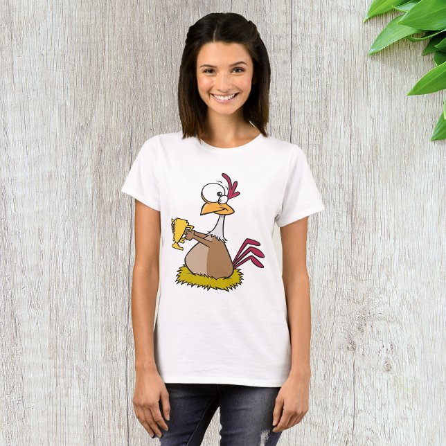 Camiseta Frango de Prêmio Engraçado Segurando Troféu de Our (Criador carregado)