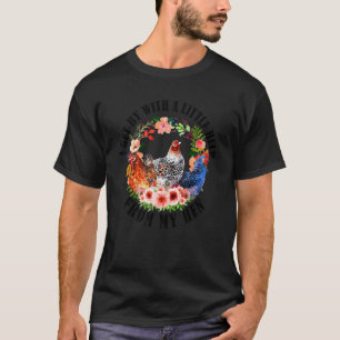 Camiseta Frango Eu Recebo Um Pouco De Ajuda Das Minhas Gali