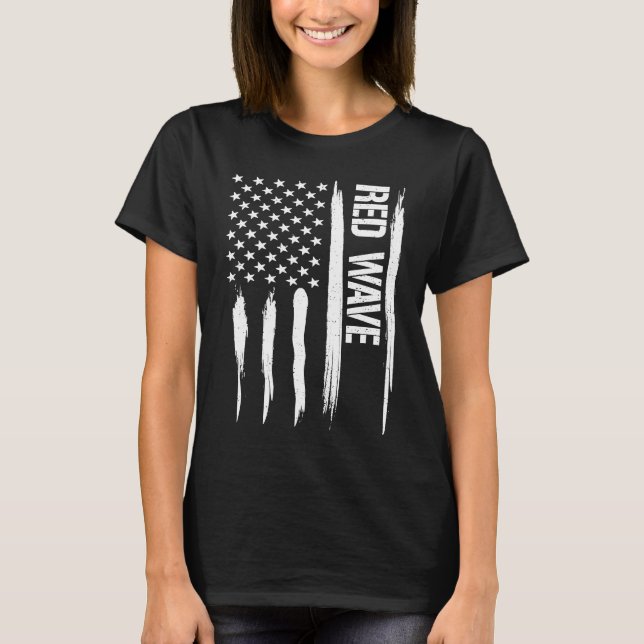 Camiseta Frases de Bandeira Americanas da Onda Vermelha Con (Frente)