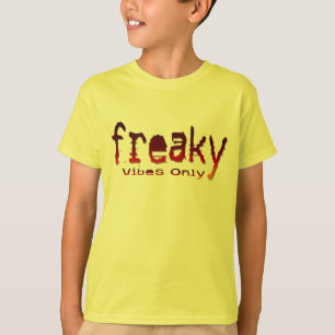 Camiseta "Freaky Vibes Only"-dgn5 por Maaya Prints, Criança