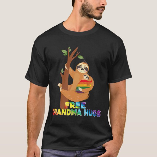 Camiseta Free Grandpa Hugs Rainbow Sloth Lgbt (Frente)