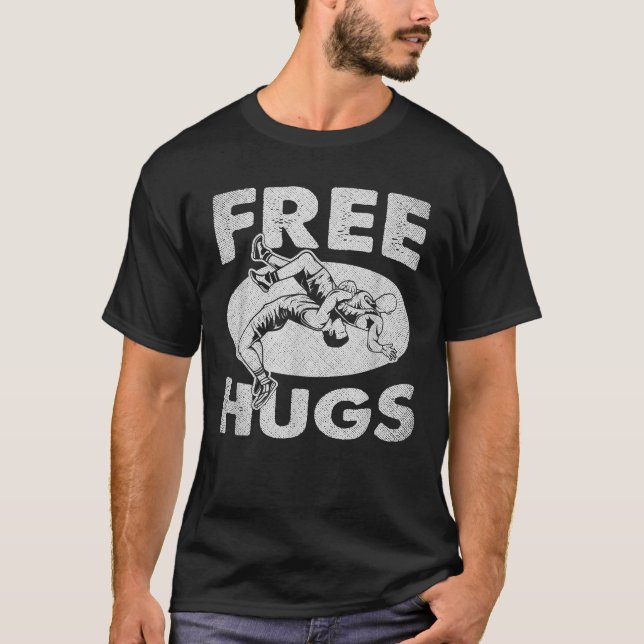 Camiseta Free Hugs Wrestling Funny Wrestling Dad (Frente)