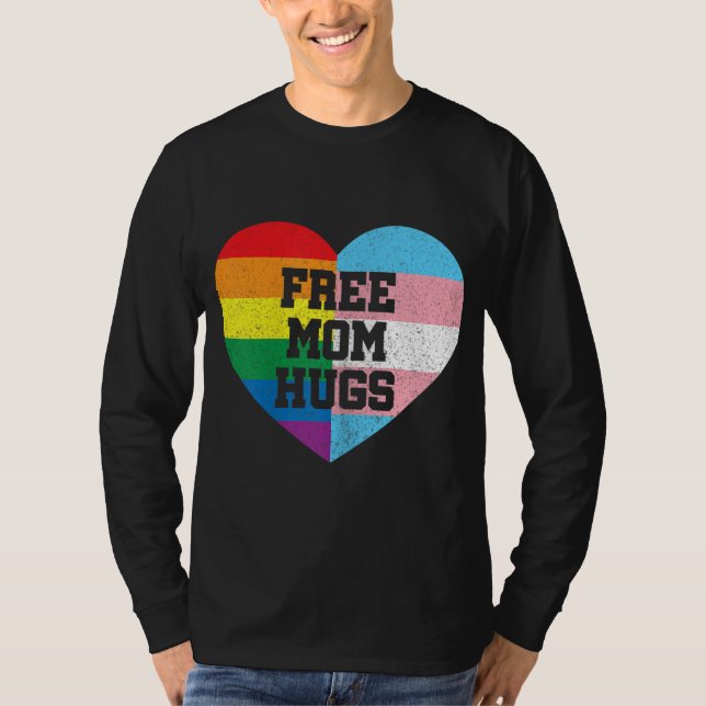 Camiseta Free Mãe Hugs Orgulho gay Transgender Rainbow Flag (Frente)