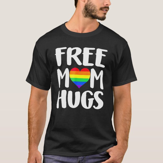 Camiseta Free Mom Hugs Heart Rainbow Flag LGBT Pride Month (Frente)