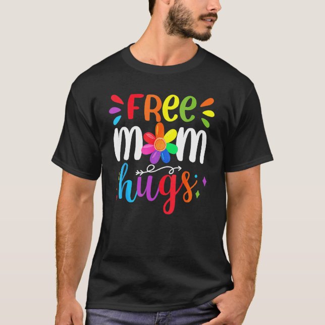 Camiseta Free Mom Hugs Rainbow Heart LGBT Pride Month (Frente)