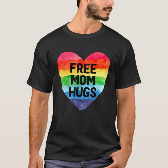 Camiseta Free Mom Hugs  Rainbow Heart Lgbt Pride Month 9 (Frente)