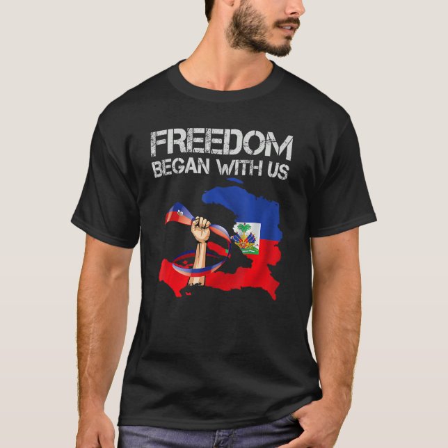 Camiseta Freedom Began With Us Haitian Flag Happy Independe (Frente)