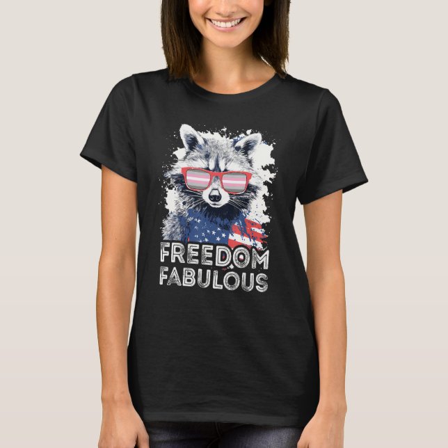 Camiseta Freedom Fabulous  Raccoon Demigirl Sunglasses Flag (Frente)