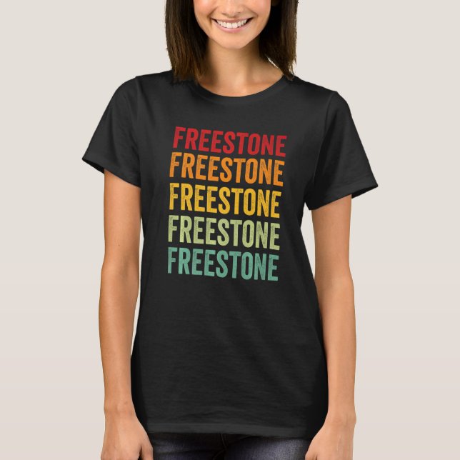 Camiseta Freestone County Texas Rainbow Text (Frente)