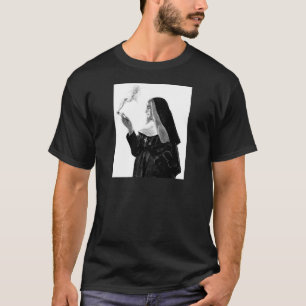 Camiseta Freira de fumo impertinente