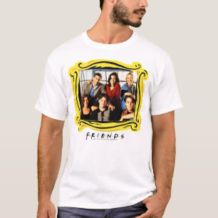 Camiseta FRIENDS™ Elenco Sentado no Apartamento de Monica