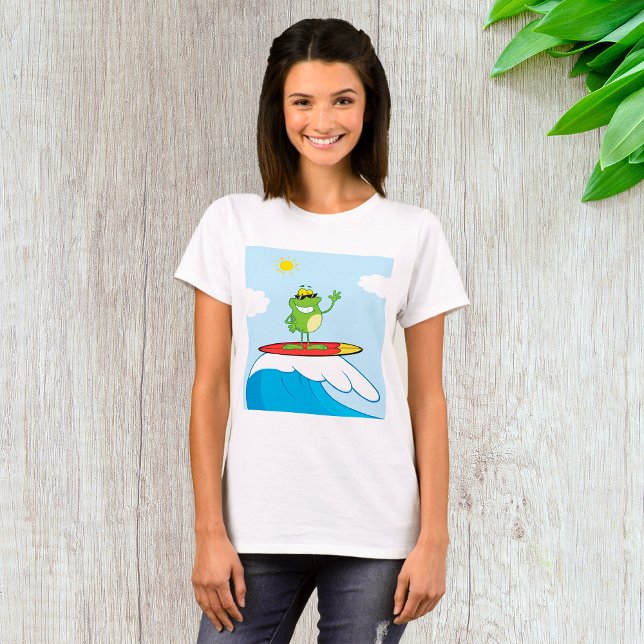 Camiseta Frog Surfing On A Wave T-Shirt (Criador carregado)