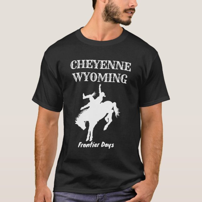 Camiseta Frontier Days Western Rodeo Cheyenne Wyoming Bronc (Frente)