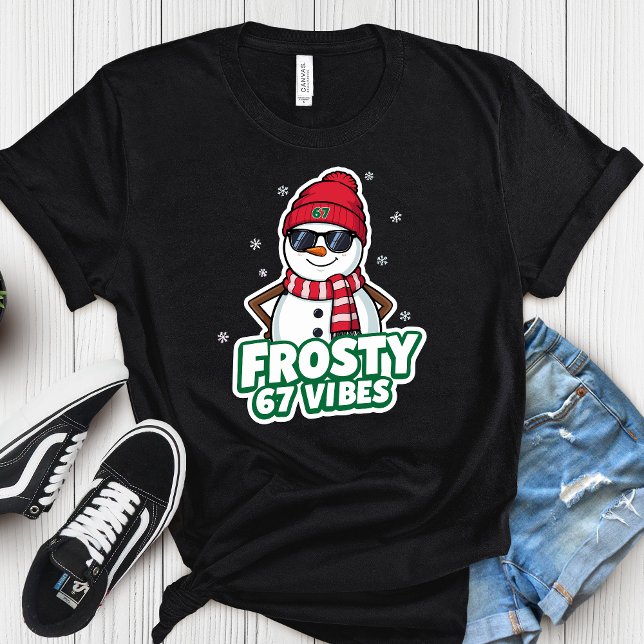 Camiseta Frosty Vibes 67 Snowman Christmas – Retro Winter  (Criador carregado)