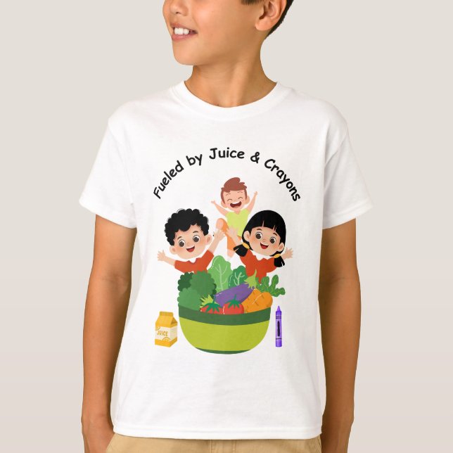 Camiseta Fueled by Juice and Crayons Fun School T-Shirt (Frente)
