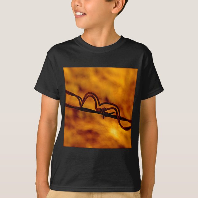 Camiseta Fuga de arame laranja amarelo (Frente)