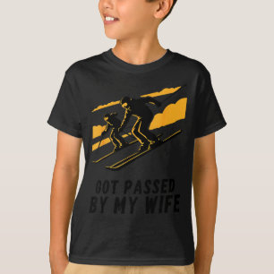 Camiseta Fui ultrapassado pela minha esposa esquiando diver