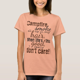 Camiseta Fumaça de Campfire no meu cabelo acampando