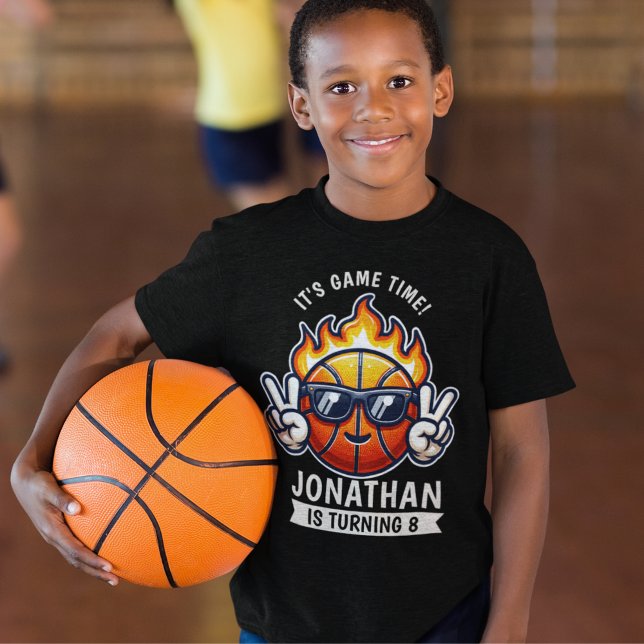 Camiseta Fun Birthday Boy with Basketball Theme (Criador carregado)