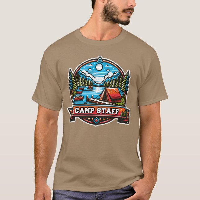 Camiseta Função de férias de verão da equipe do acampamento (Frente)