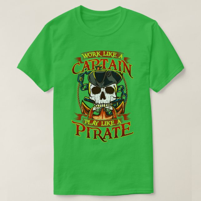 Camiseta Funciona Como Um Capitão Joga Como Um Pirata (Frente do Design)