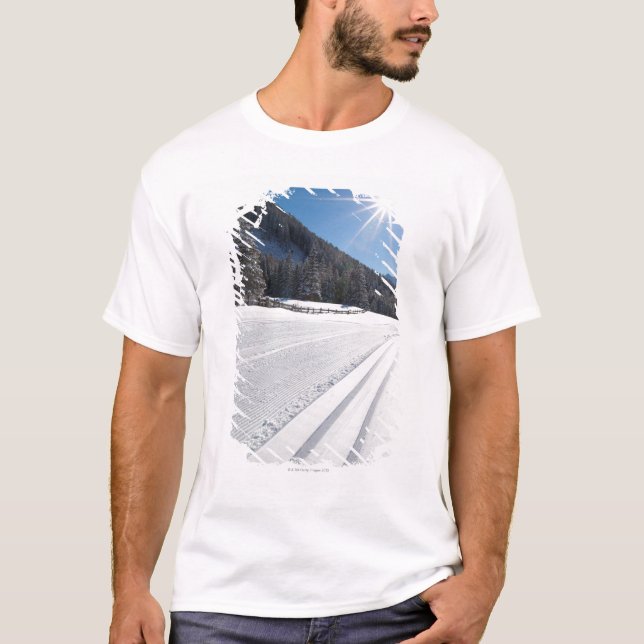 Camiseta funcionamento de esqui através dos campos (Frente)