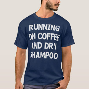 CAMISETA FUNCIONANDO NO CAFÉ E NA TENDÊNCIA DE SHAMPOO SECO