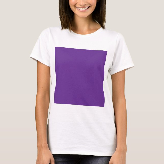 Camiseta fundo roxo com borda branca (Frente)
