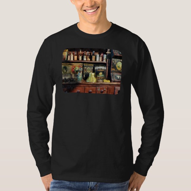 Camiseta Funil e especiarias de bronze (Frente)