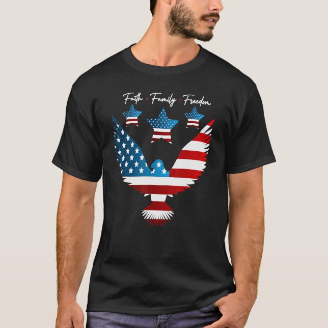Camiseta Funny 4th of july design faith family freedom quot (Frente)
