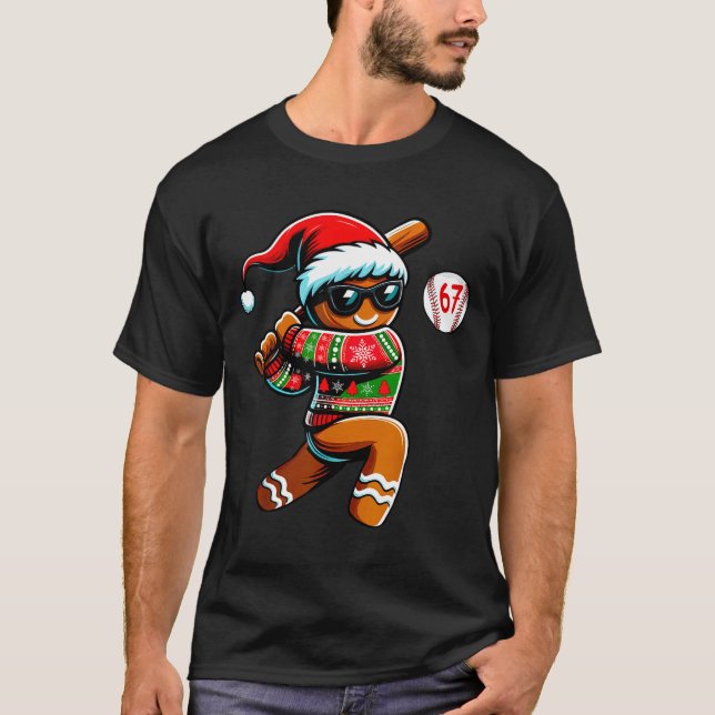 Camiseta Funny 67 Gingerbread Man Playing Baseball Christma (Frente)