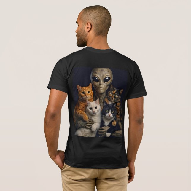 Camiseta Funny Alien with Cats Renaissance Art (Parte Traseira Completa)
