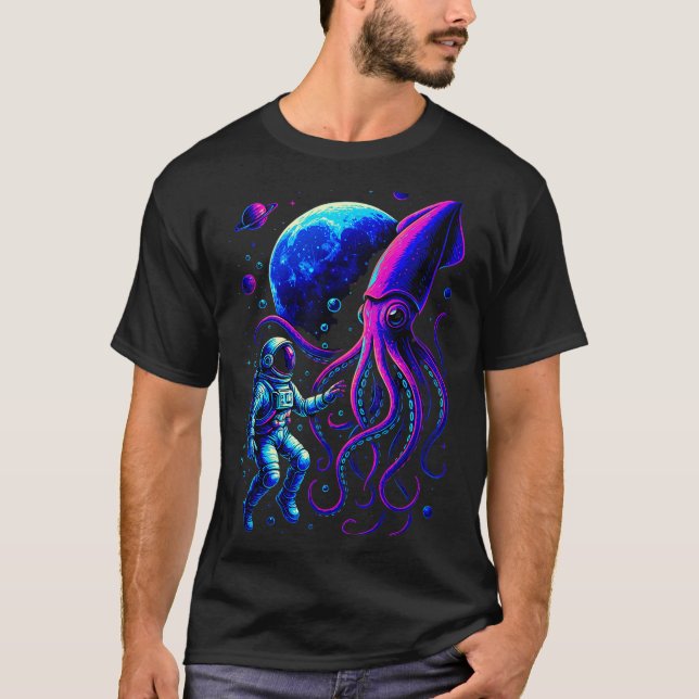 Camiseta Funny Astronaut And Squid In Underwater Space With (Frente)