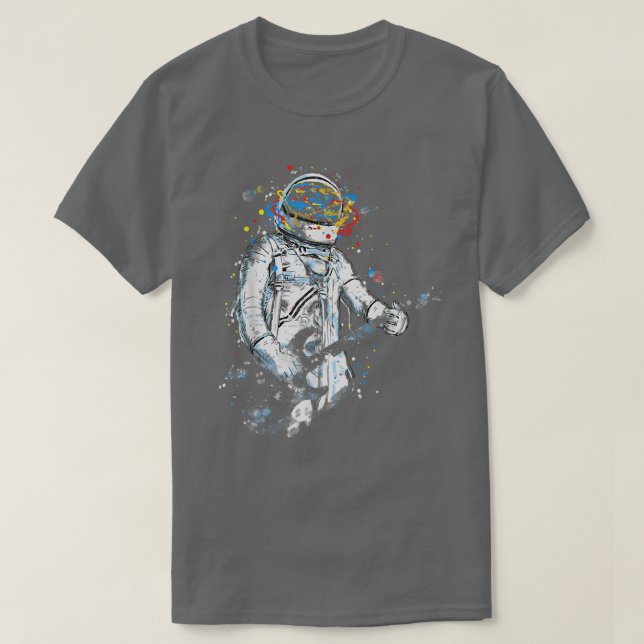 Camiseta Funny Astronaut Playing Bass Guitar At Space Astro (Frente do Design)