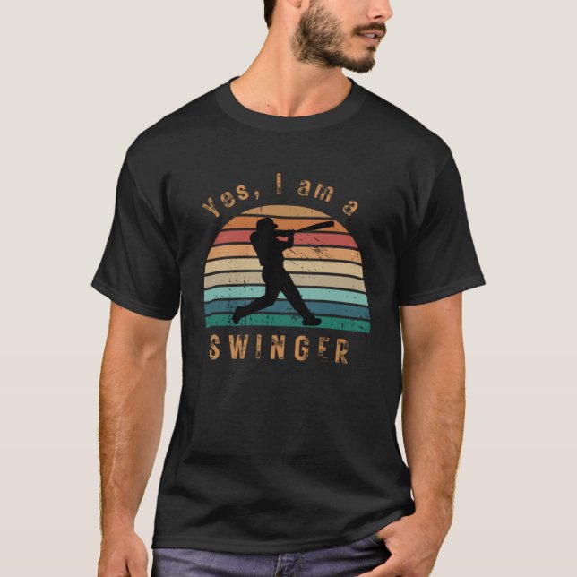 Camiseta Funny Baseball Design (Yes, I am a swinger) retro  (Frente)