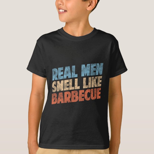 Camiseta Funny Bbq Grilling Lovers Real Men Smell Like Rbec (Frente)