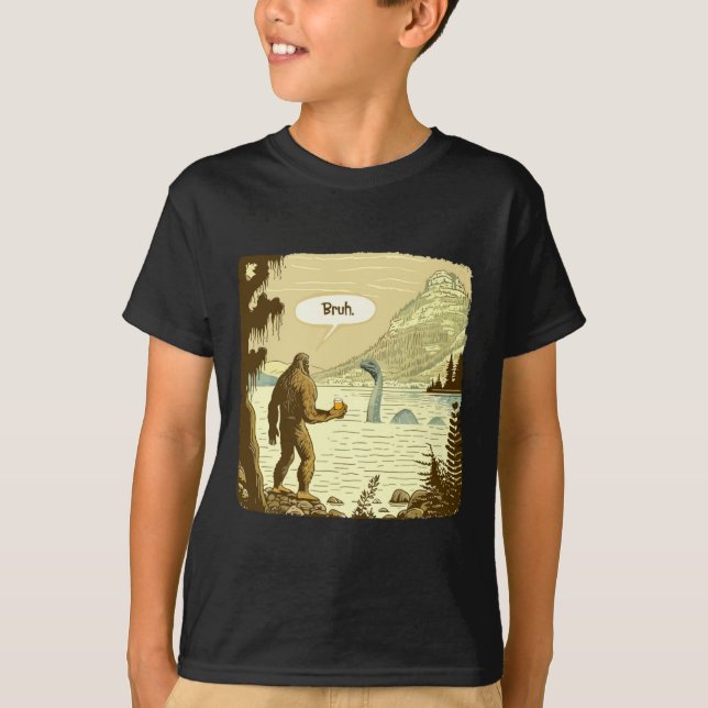 Camiseta Funny Bigfoot And Nessie Bruh Moment Beer  (Frente)