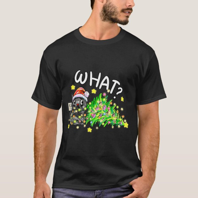 Camiseta Funny Black Cat Gift Pushing Christmas Tree Over C (Frente)