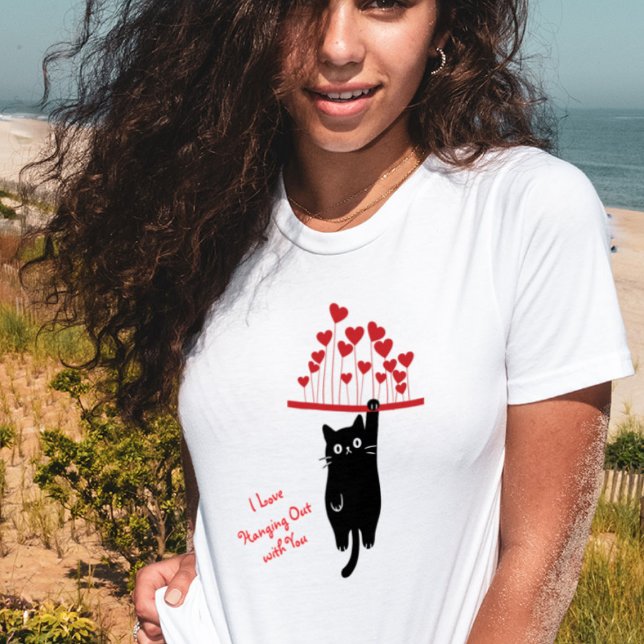 Camiseta Funny Black Cat Hanging Out Valentine's Day (Criador carregado)