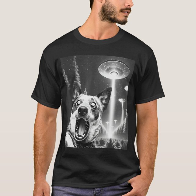 Camiseta Funny Blue Heeler Alien UFOaking a Sie Dog Mom Dad (Frente)