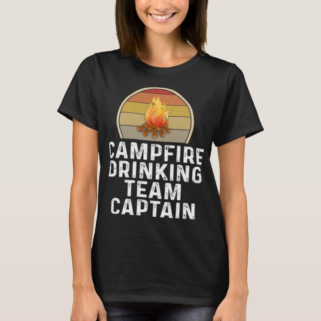 Camiseta Funny Campfire Equipe Bebendo Capitão Camp (Frente)