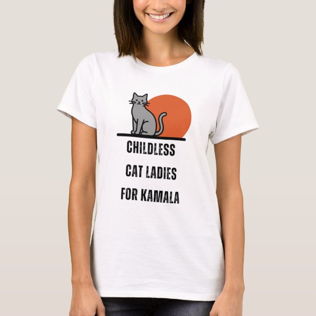 Camiseta Funny Childless Cat Ladies  (Frente)