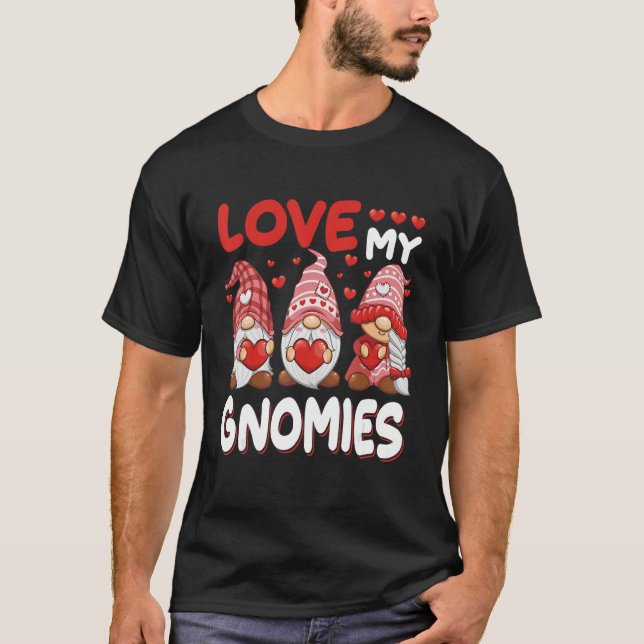 Camiseta Funny Cute Three Gnomies Pink Hearts Matching Vale (Frente)